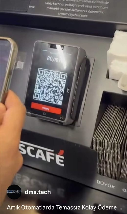 The same installation paying by bank QR — the method Turkey ended up with instead of a phone wallet